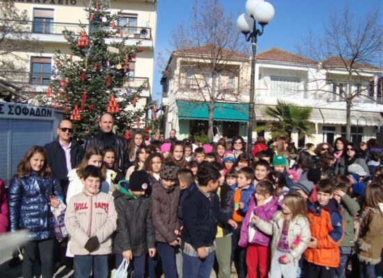 Γιορτινή ατμόσφαιρα στην πόλη των Σοφάδων