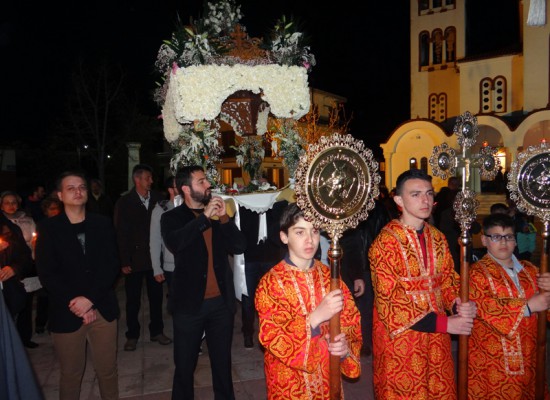 Χιλιάδες πιστοί στην συγκέντρωση των επιταφίων στους Σοφάδες