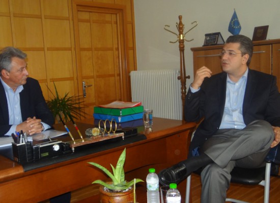 Επίσκεψη Απ. Τζιτζικώστα στο Δημαρχείο Σοφάδων