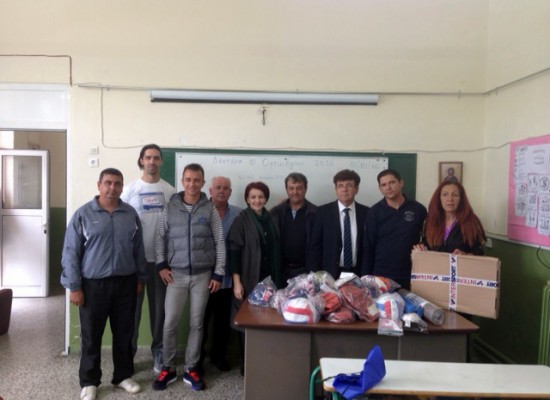 Δωρεάν αθλητικός εξοπλισμός στο Δημ. Σχολείο Καρποχωρίου