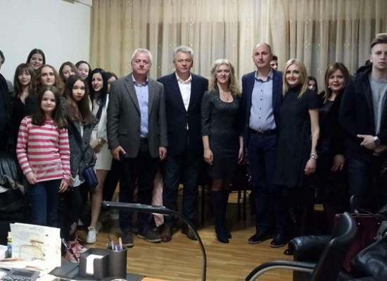 Μαθητές της πόλης Νις της Σερβίας επισκέφθηκαν τον Δήμαρχο Σοφάδων