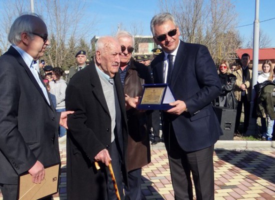 Σε κλίμα συγκίνησης η τελετή ονομοτοδοσίας της πλατείας «Ευαγγέλου Β. Κόγια» στους Σοφάδες