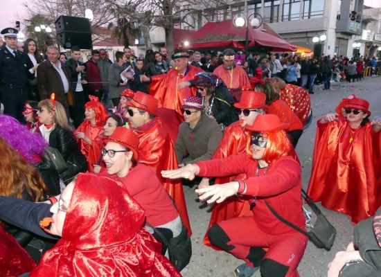 Φαντασμαγορική η Αποκριάτικη παρέλαση στους Σοφάδες