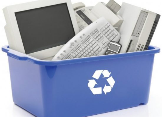 Τοποθέτηση κάδου συλλογής μεγάλων και μικρών ηλεκτρικών και ηλεκτρονικών συσκευών στο αμαξοστάσιο του Δήμου Σοφάδων