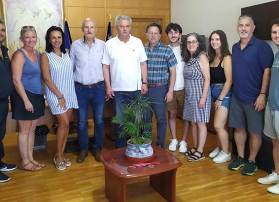 Επίσκεψη ομογενών από τις ΗΠΑ στο Δήμαρχο Σοφάδων