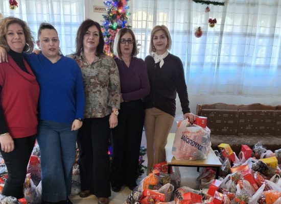 Χριστουγεννιάτικη διανομή τροφίμων από το Κοινωνικό Παντοπωλείο του Δήμου Σοφάδων